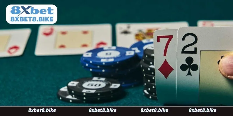 Chơi Poker 8xbet đơn giản