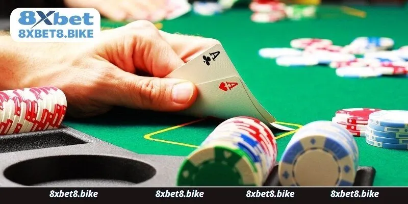 Hướng dẫn chơi Poker 8xbet đơn giản